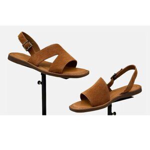 B.O.C Women’s Flat Sandals Size 8 Brown Suede Upper Lightweight & Comfortable